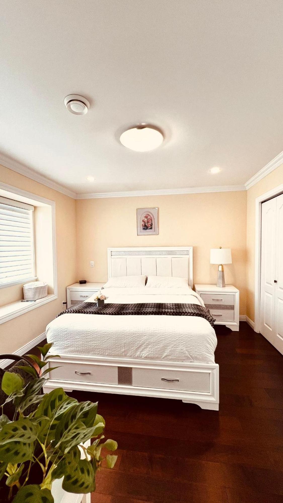 Coze Home In Vancouver Near Yvr Екстер'єр фото